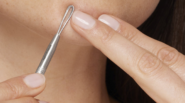 model using stainless steel no slip skincare tool