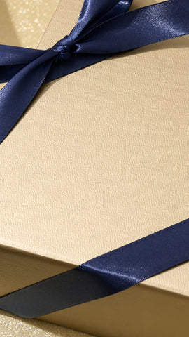 SHOP OUR HOLIDAY GIFT GUIDE promotion card image