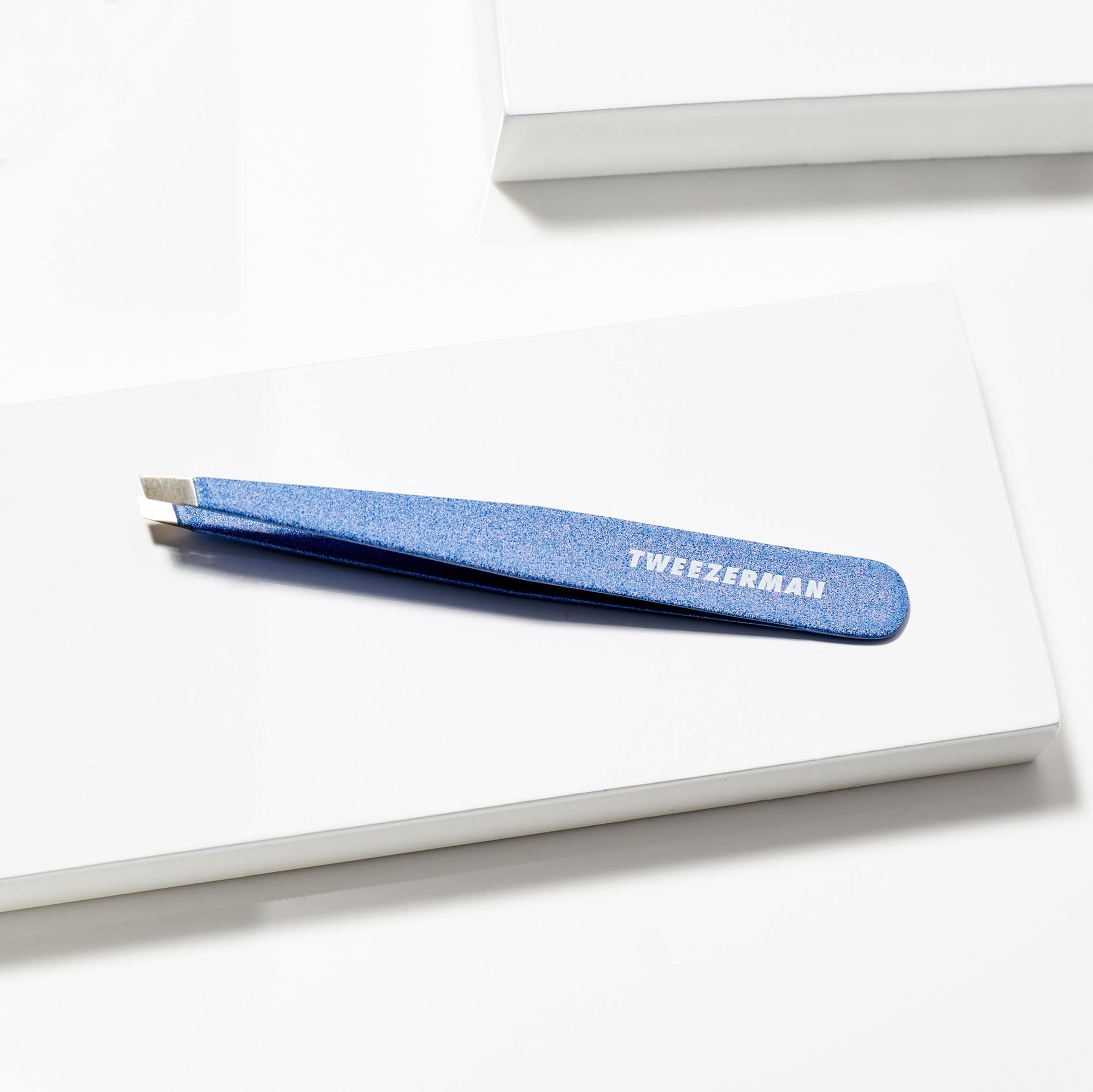 Granite Sky Slant Tweezer