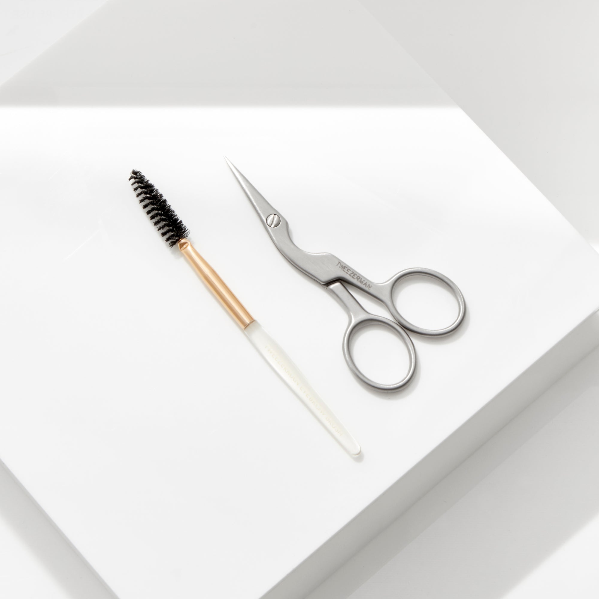 BROW SHAPING SCISSORS &amp; BRUSH