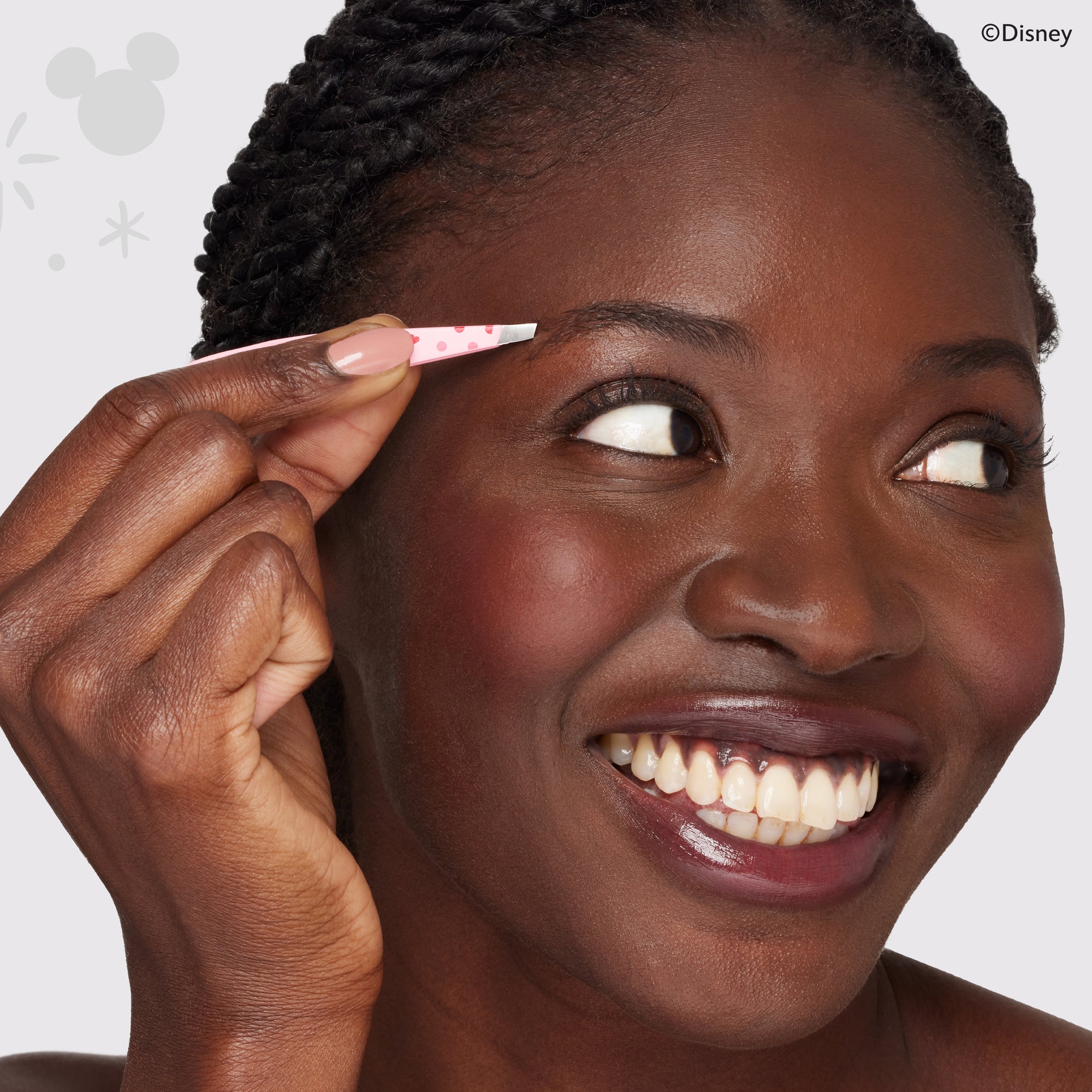 Model Using Bowtiful Brows Mini Slant Tweezer
