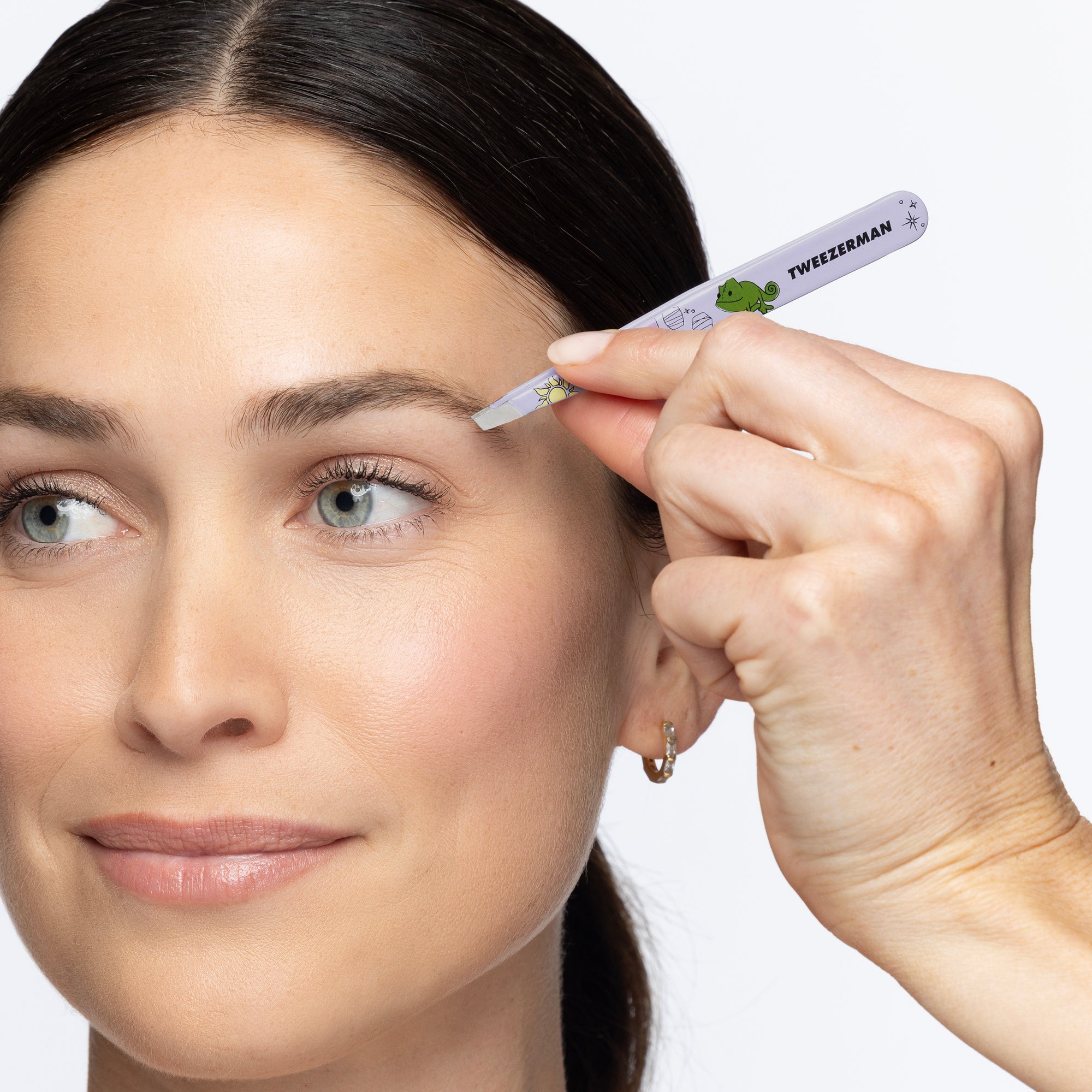 Model using Disney&#39;s Rapunzel Slant Tweezer