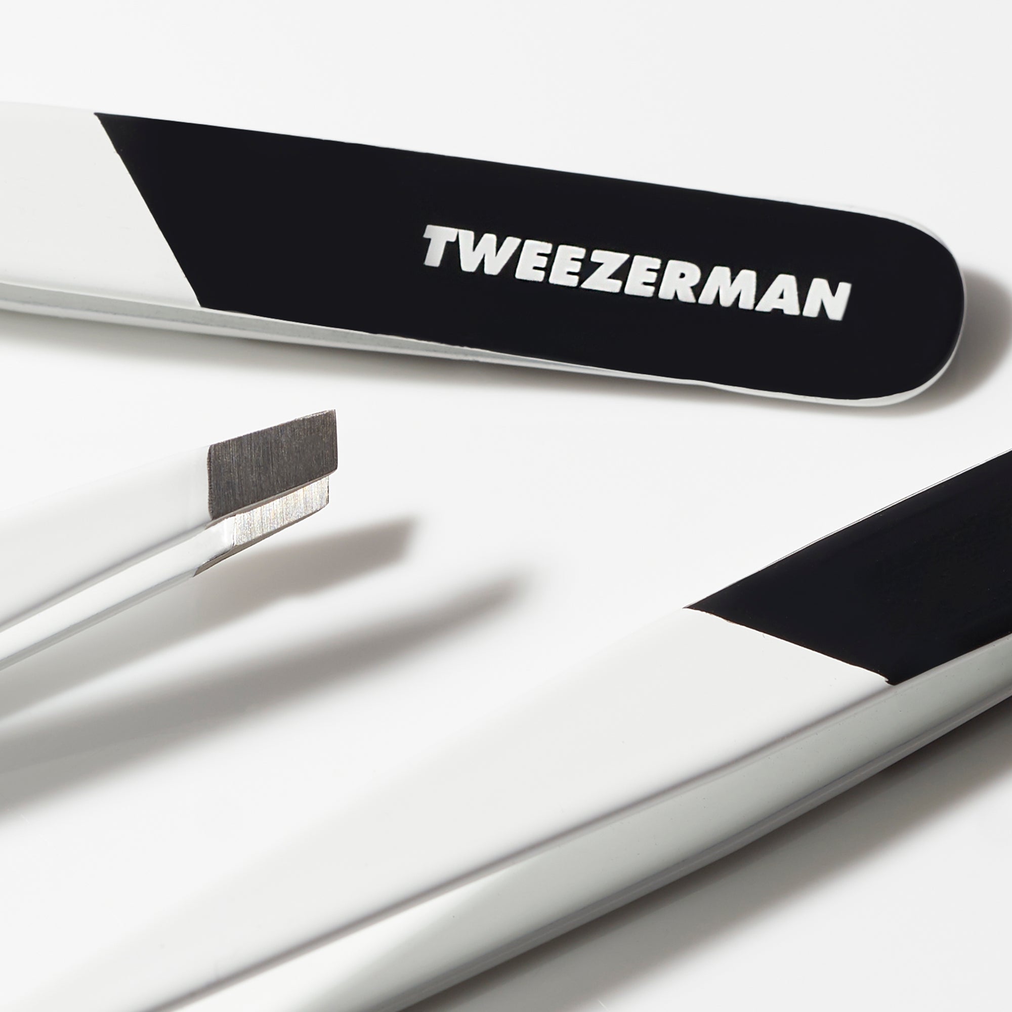 Midnight Strike Slant Tweezer