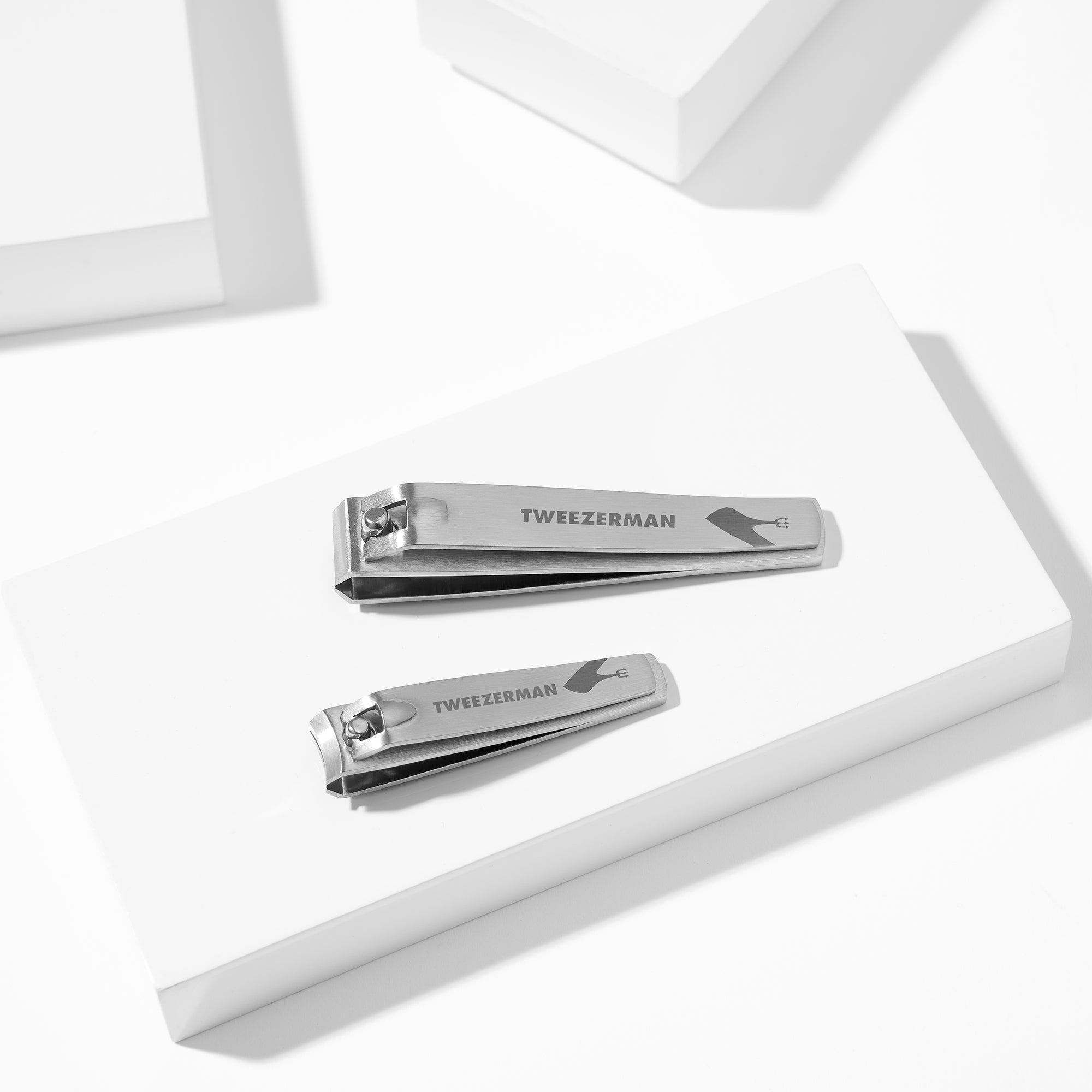 The Devil Wears Prada 2 Combo Clipper Set placed on a white block tray