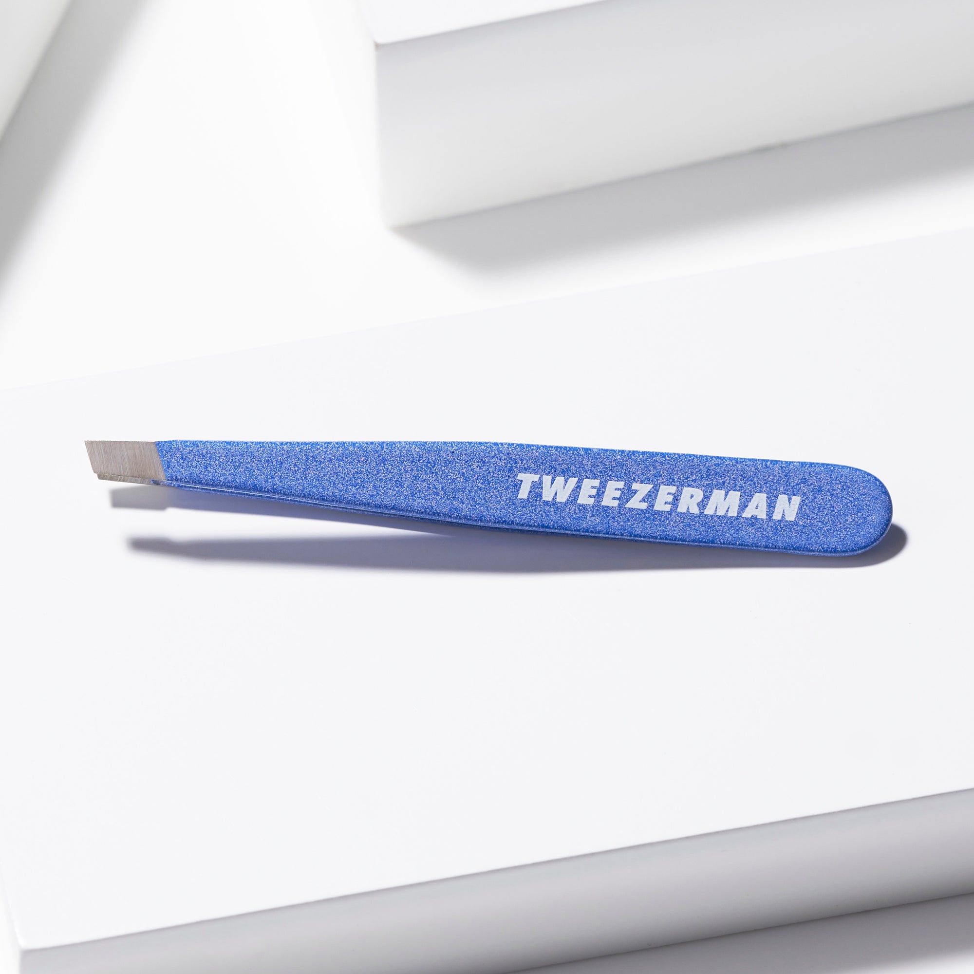Granite Sky Mini Slant Tweezer