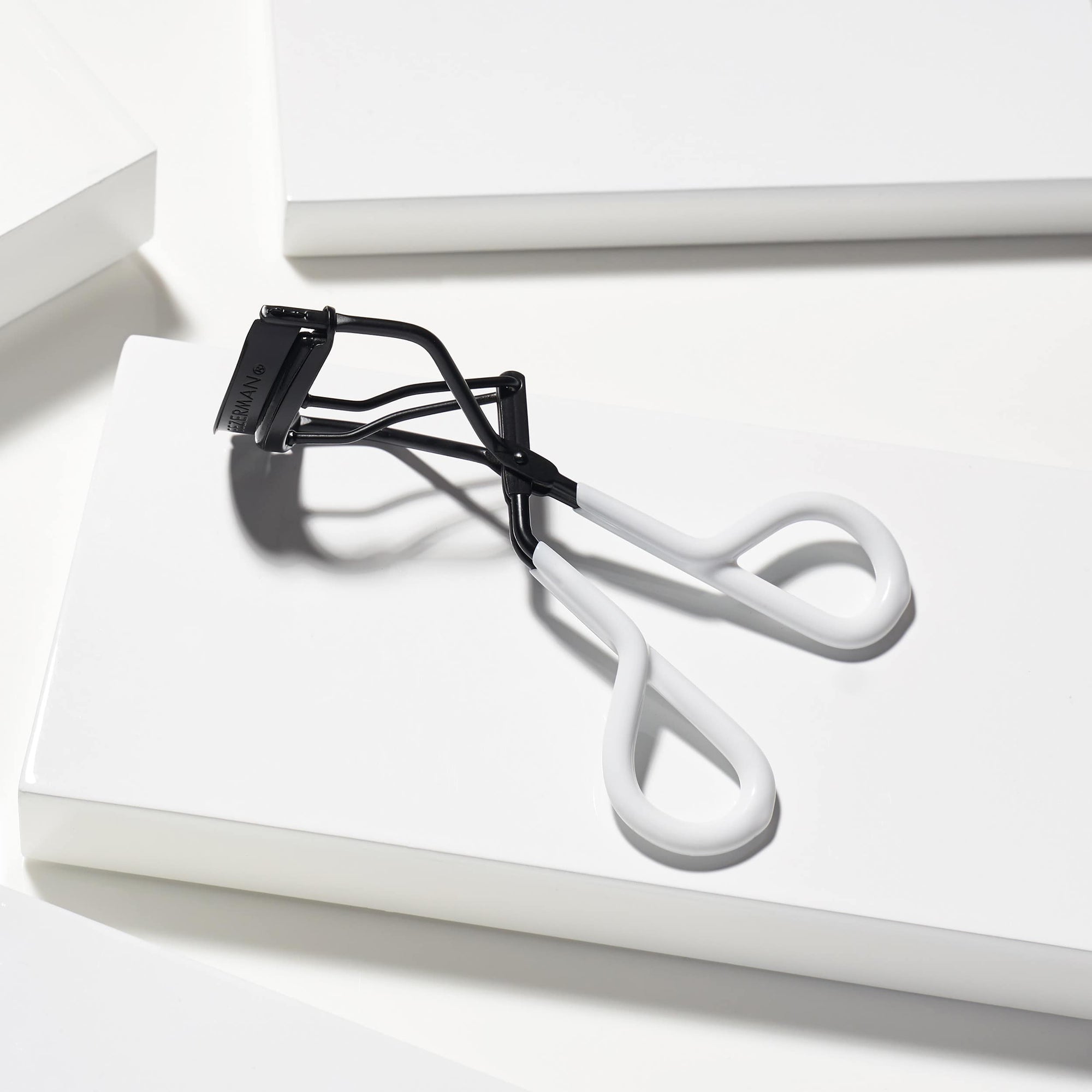 Onyx Great Grip Lash Curler